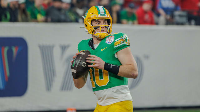 Bo Nix Fiesta Bowl Throw Cropped